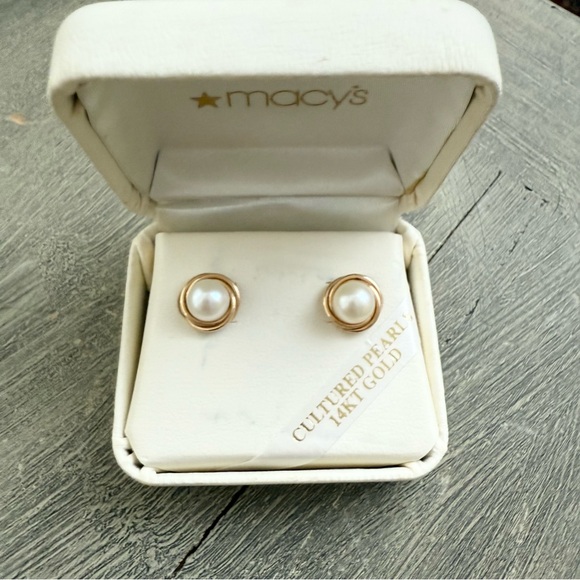 14K Gold Cultured Pearl Love Knot Stud Earrings 7mm - Picture 2 of 10
